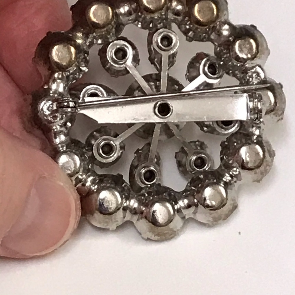 VTG Rhinestone Pin - Picture 8 of 8
